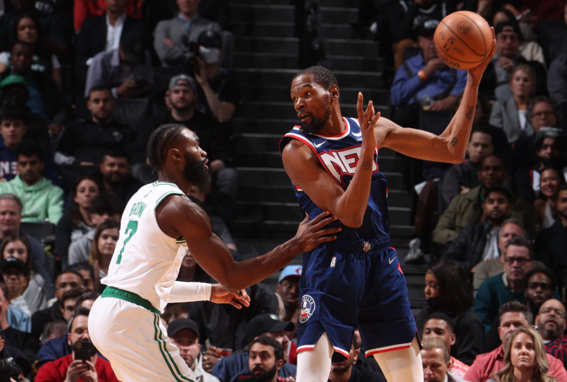 与4结缘，多特5轮欧冠联赛有4轮打入4球，剩下1轮被曼城进4球（多特欧冠5轮皆与数字4相连：4场各进4球，另1场被曼城灌4球）