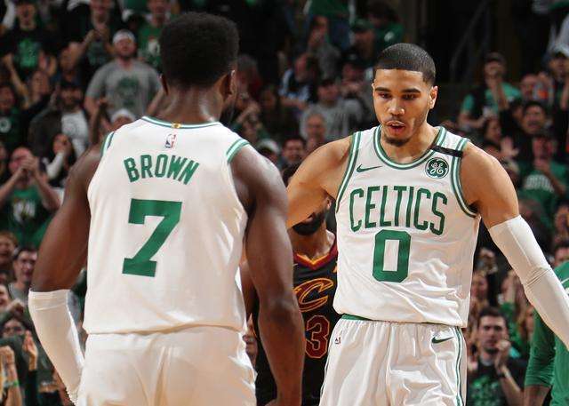 上游新闻：冲超决战，超1500名重庆球迷将在客场为铜梁龙助威（上游新闻：冲超生死战，逾1500名重庆球迷客场力挺铜梁龙）