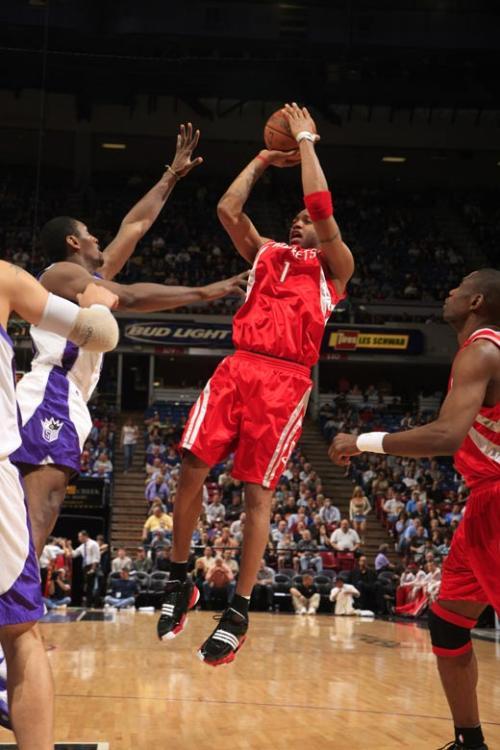 希门尼斯：进球那一刻想起了妻儿，那球是我所爱的人一起进的（希门尼斯：破门瞬间想起妻儿，这球是与我所爱之人共同完成的）