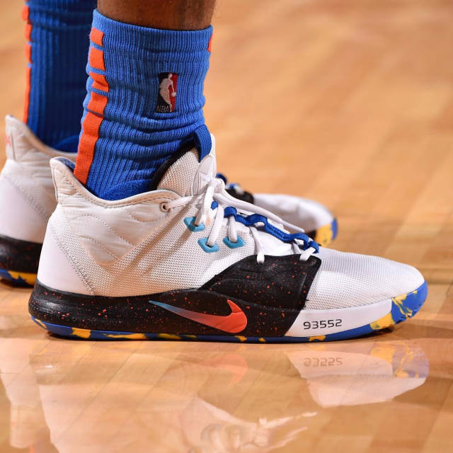 2025年铜梁龙主场场均观众超1.5万人，间接拉动消费约11亿元（2025年铜梁龙主场场均上座超1.5万，间接带动消费约11亿元）