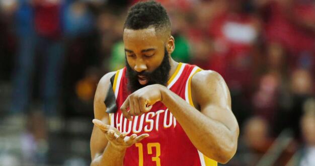 阿森纳继续5分领跑，切尔西利物浦遭遇冷门（阿森纳5分优势继续领跑，切尔西与利物浦相继爆冷）