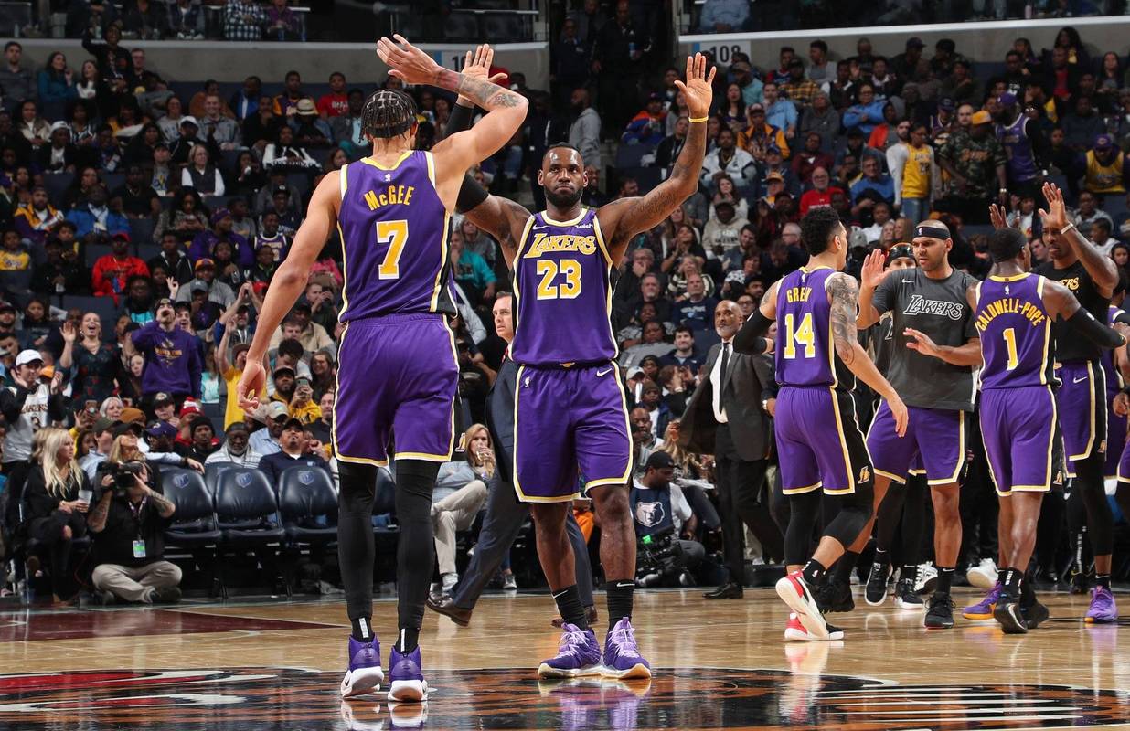 意媒：小斯坦科维奇获比利时联赛十月最佳球员，国米密切关注（意媒：小斯坦科维奇当选比甲十月最佳，国米正持续跟进）