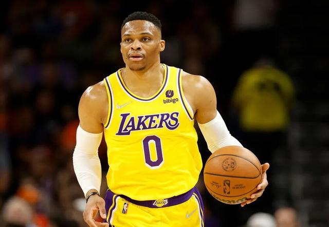 劳塔罗国米生涯欧冠62次出场并列队史第二，仅次于萨内蒂（劳塔罗欧冠为国米出场62次，追平队史第二，仅逊萨内蒂）