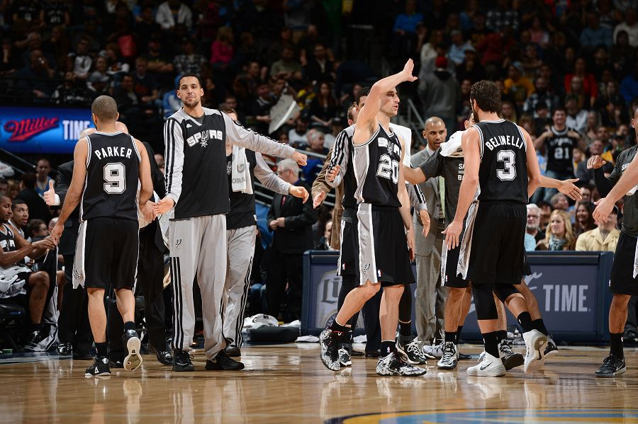 足坛一夜动态：曼城豪取19连胜，巴萨逆转马竞，纽卡热刺互相伤害（今晨足坛速递：曼城19连胜再刷纪录，巴萨逆转马竞，纽卡与热刺两败俱伤）