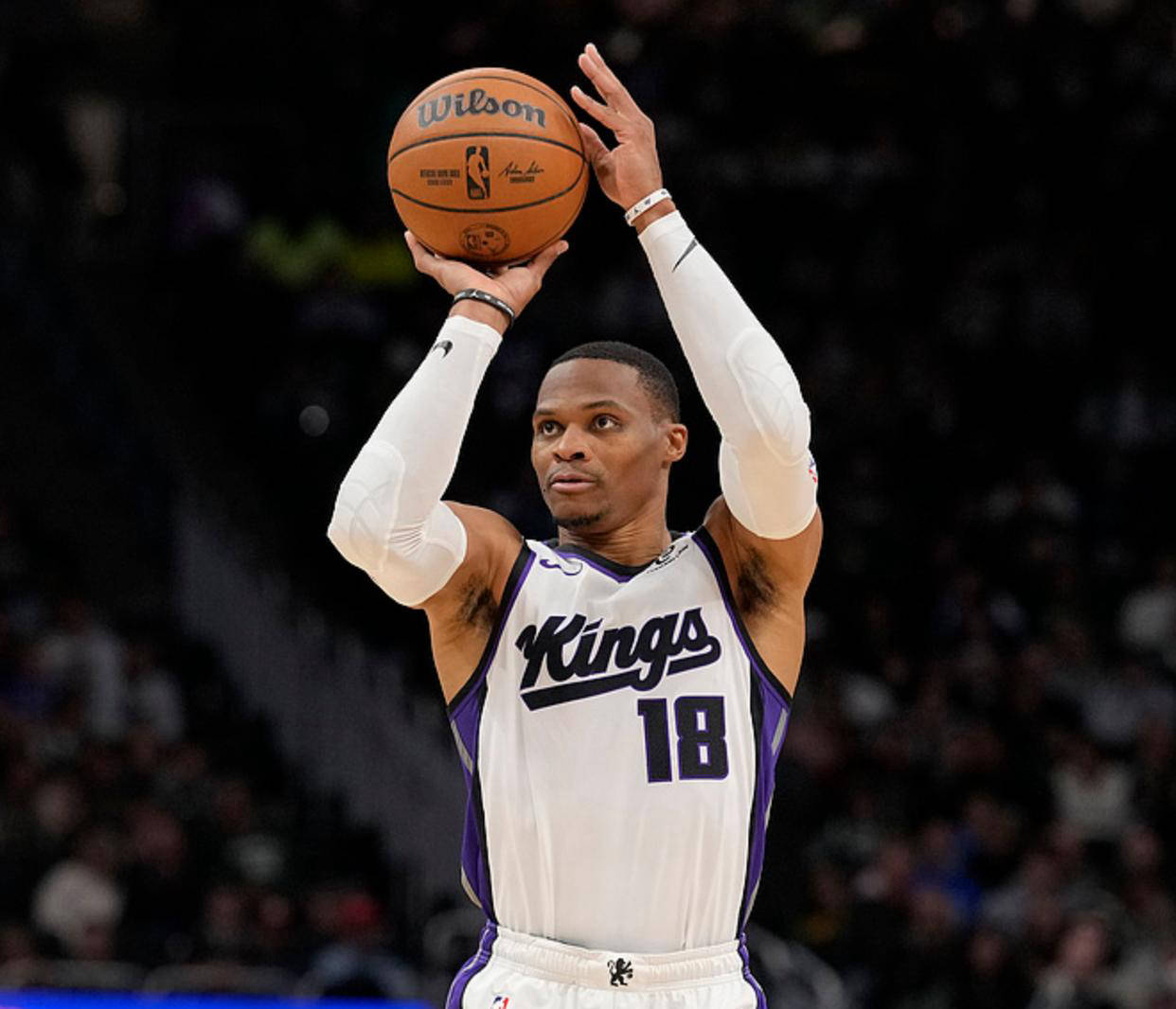 维尔茨在德国队6场1球2助攻，参与进球数与在利物浦16场持平（维尔茨为德国队6战1球2助，参与进球与在利物浦16场持平）