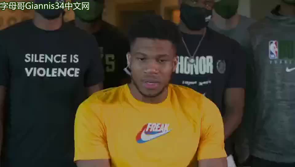 法比奥一家观看《疯狂动物城2》：爆米花加电影时间永不缺席（法比奥一家相约《疯狂动物城2》：爆米花相伴，家庭观影时光从未缺席）